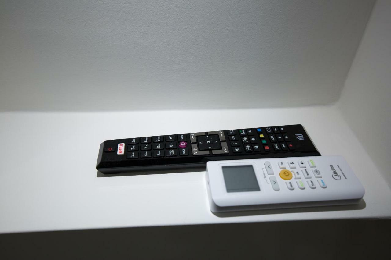 White Lux Apartment For 2 Vipgreece 雅典 外观 照片